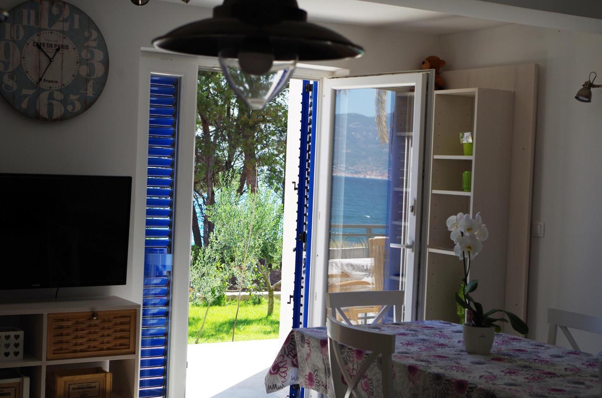 Apartments By The Sea Slatine, Ciovo - 14158 Номер фото