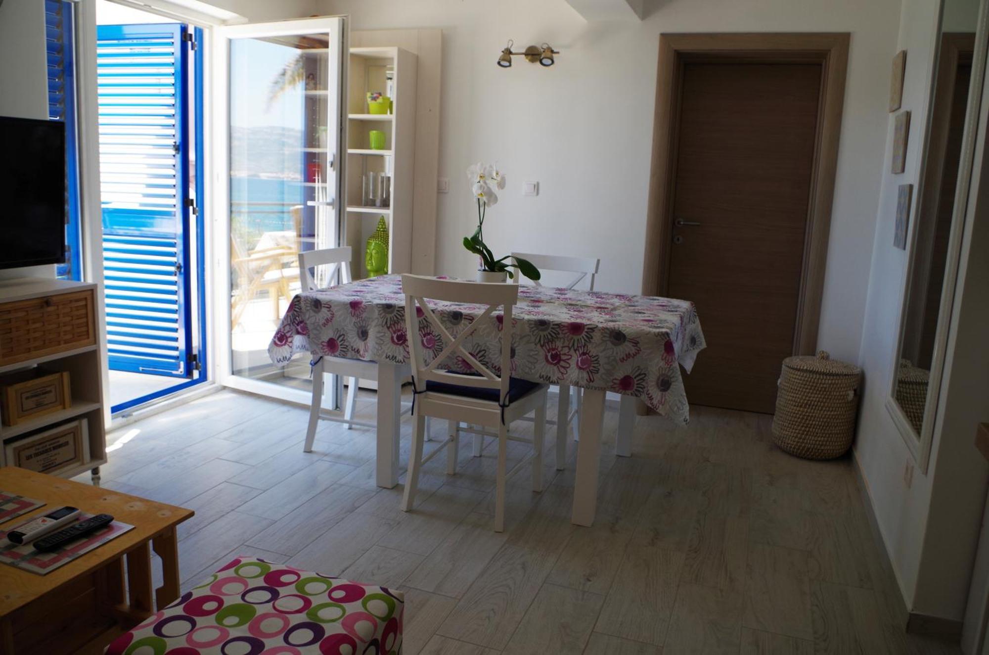 Apartments By The Sea Slatine, Ciovo - 14158 Номер фото